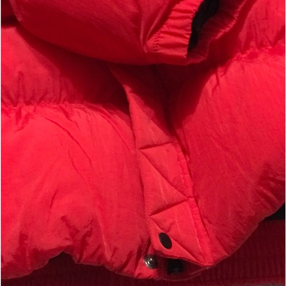 Jumpman Retro Men's Red Puffer Jacket🔥 - Picture 8 of 13